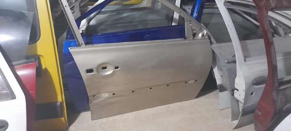 RENAULT TWİZY ÇIKMA YEDEK SAG ÖN KAPI 2010